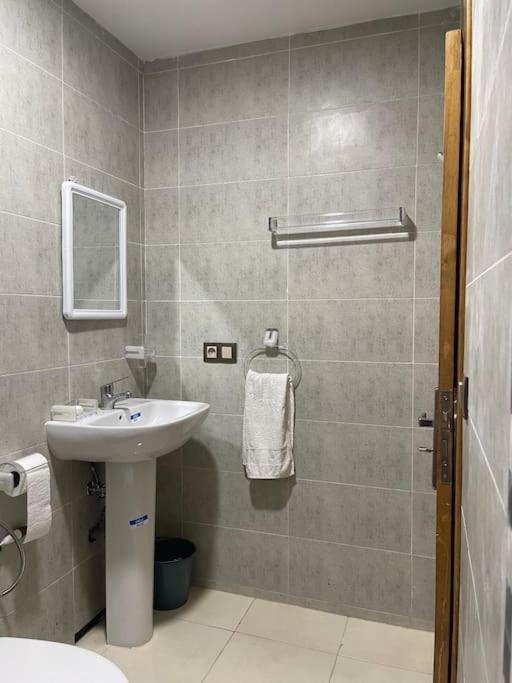 Appartement De Luxe A Rimal Martil 1 Min De La Plage ภายนอก รูปภาพ
